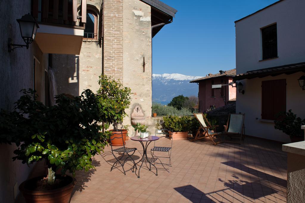 Albergo Locanda Cavallino Toscolano Maderno Exterior foto